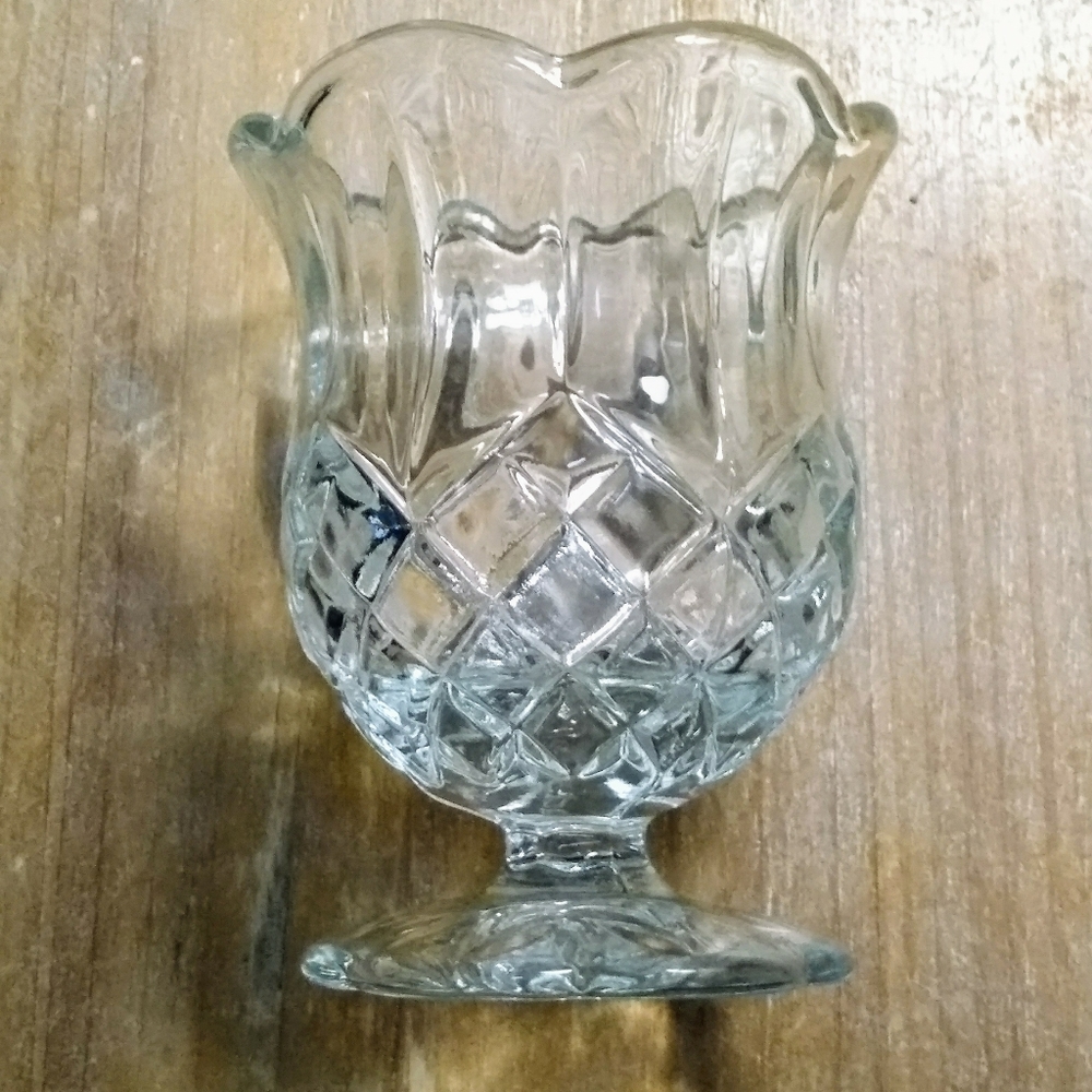 ✨ HOST PICK ✨ Petite Clear Glass Vase